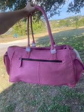 Load image into Gallery viewer, Reno