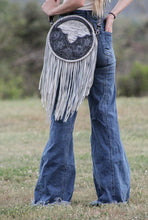 Load image into Gallery viewer, Black Beauty