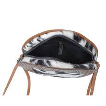 Load image into Gallery viewer, leather crossbody canteen purse