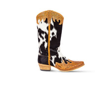 Load image into Gallery viewer, Billie Boots- Size 6
