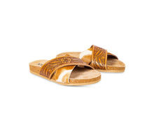 Load image into Gallery viewer, Stella Sandals- Size 6
